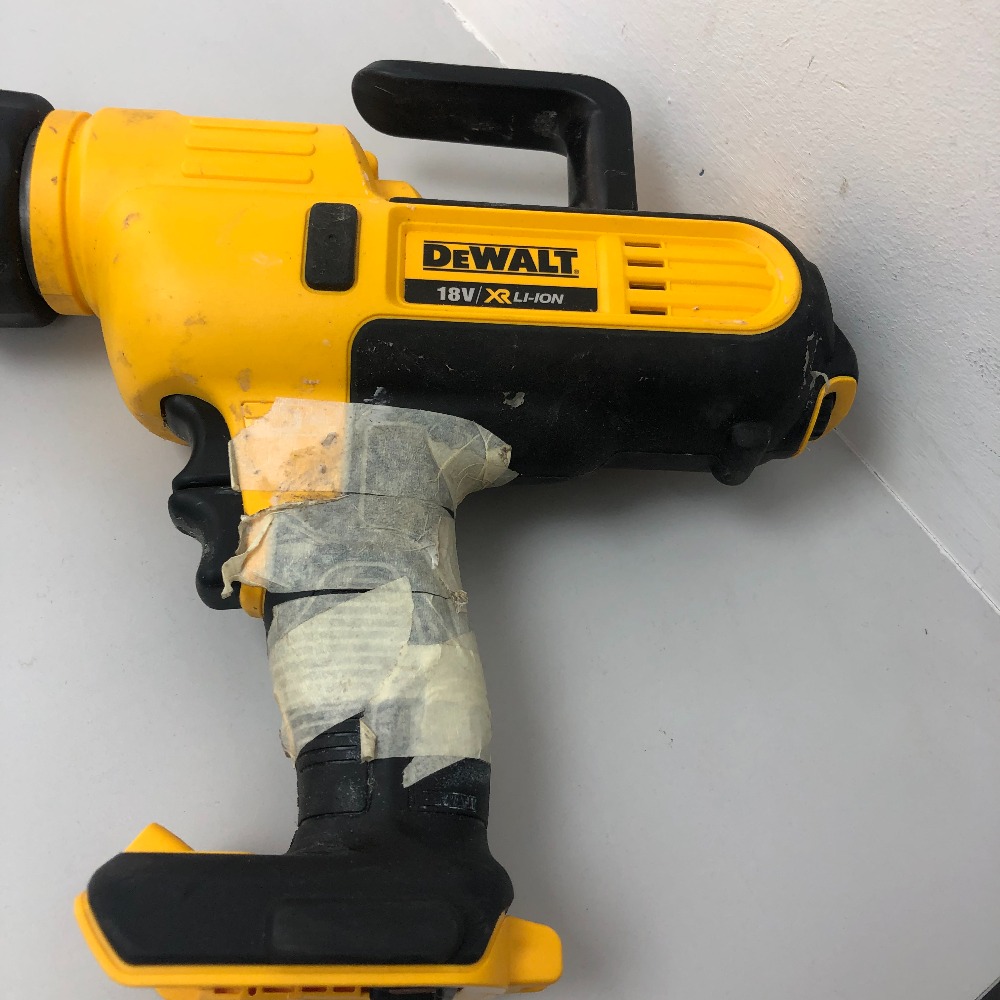 DeWalt DeWalt DCE580 Cordless 18V XR Caulking Gun *WITH BATTERY* Own4Less